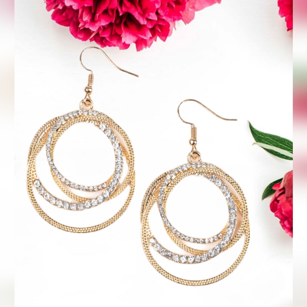 NEW Paparazzi Elegantly Entangled Gold Hoop Earrings